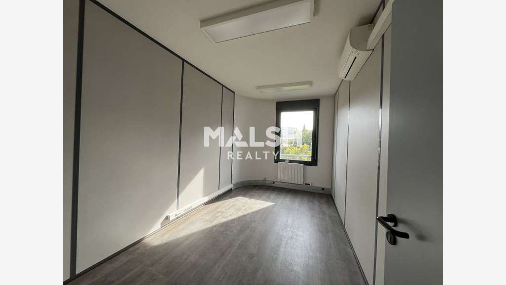A louer bureaux à Lyon 3e métro Sans-Souci