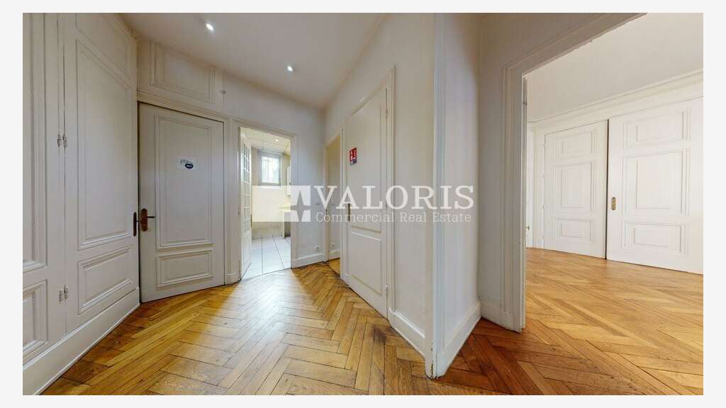 Bureaux climatisés 197m² à louer à Lyon 3e
