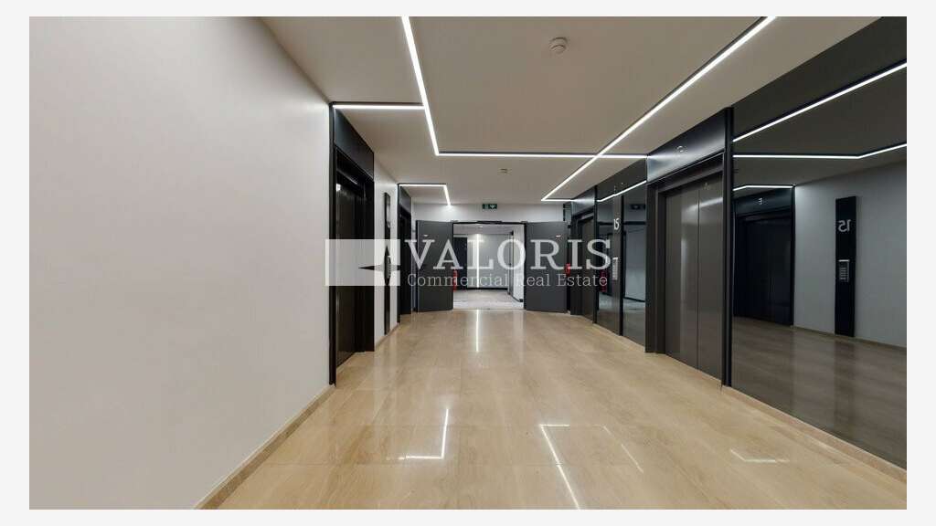 Bureaux rénovés 95m² R+15 à louer à Lyon 3e