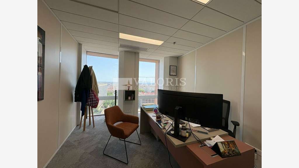 Plateau de bureaux rénovés 250m² à louer à Lyon 3e