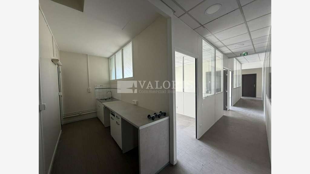 Bureaux 250m² R+4 à louer à Lyon 3e