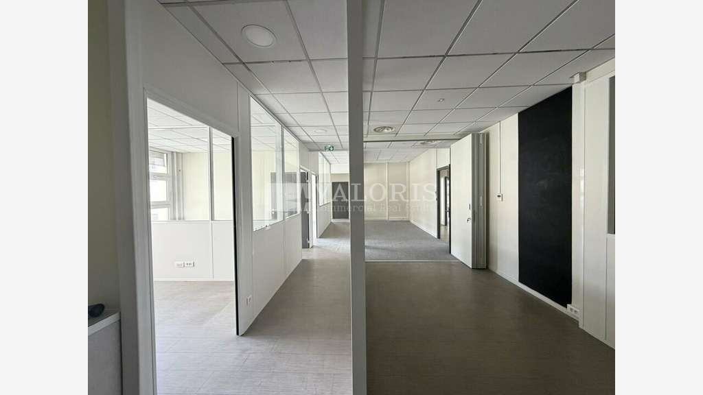 Bureaux 250m² R+4 à louer à Lyon 3e