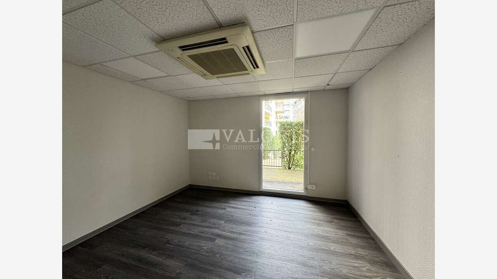 Bureaux 209m² à louer à Lyon 3e métro Sans-Souci
