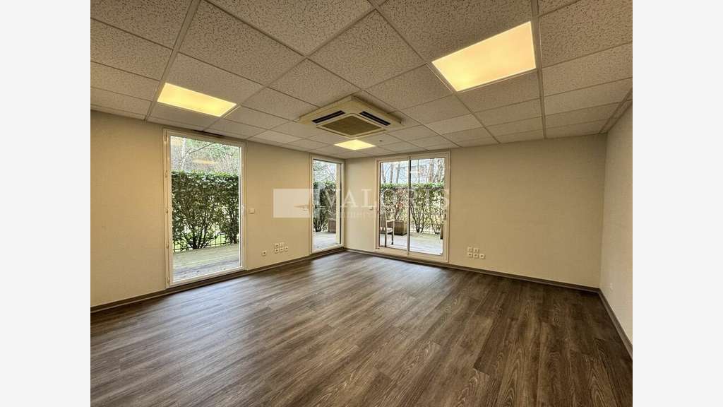 Bureaux 209m² à louer à Lyon 3e métro Sans-Souci