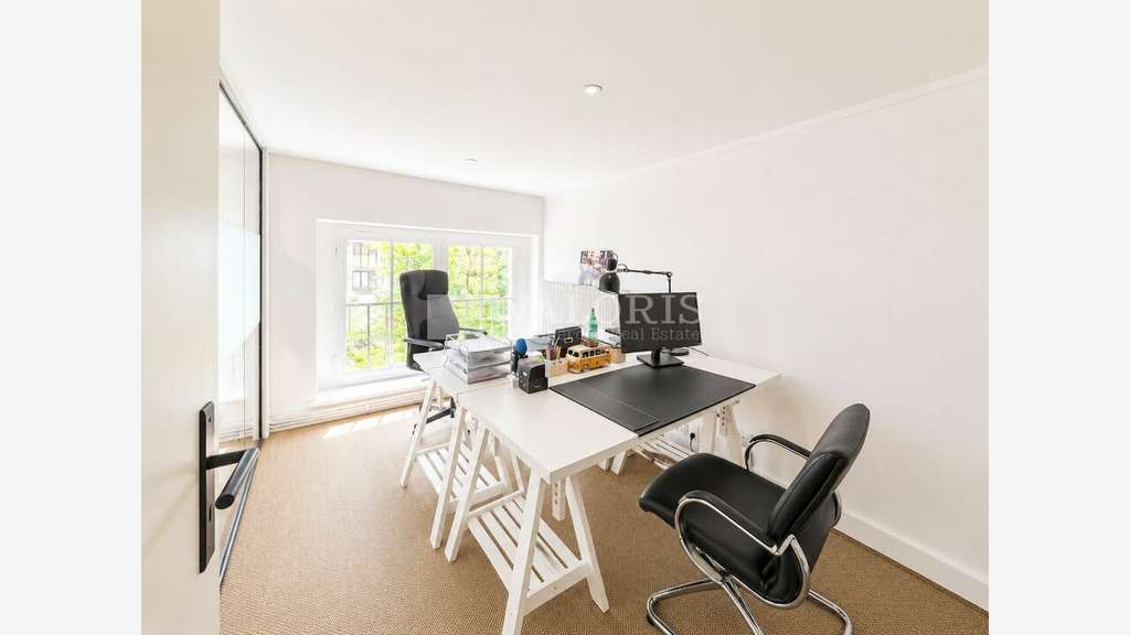 Bureaux 230m² à louer à Lyon 69003 Saxe-Préfecture