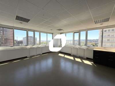 A louer Bureaux 2068m² Lyon