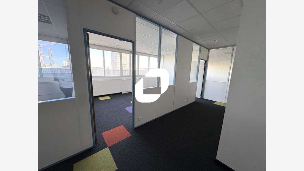 A louer Bureaux 2068m² Lyon