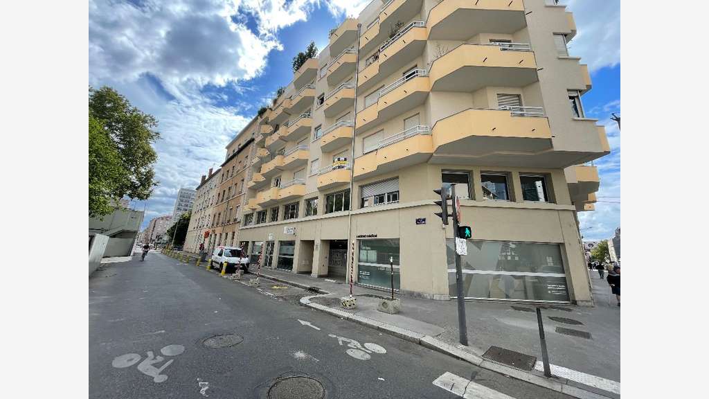 Bureaux 55m² R+2 à louer à Lyon 3e Part Dieu