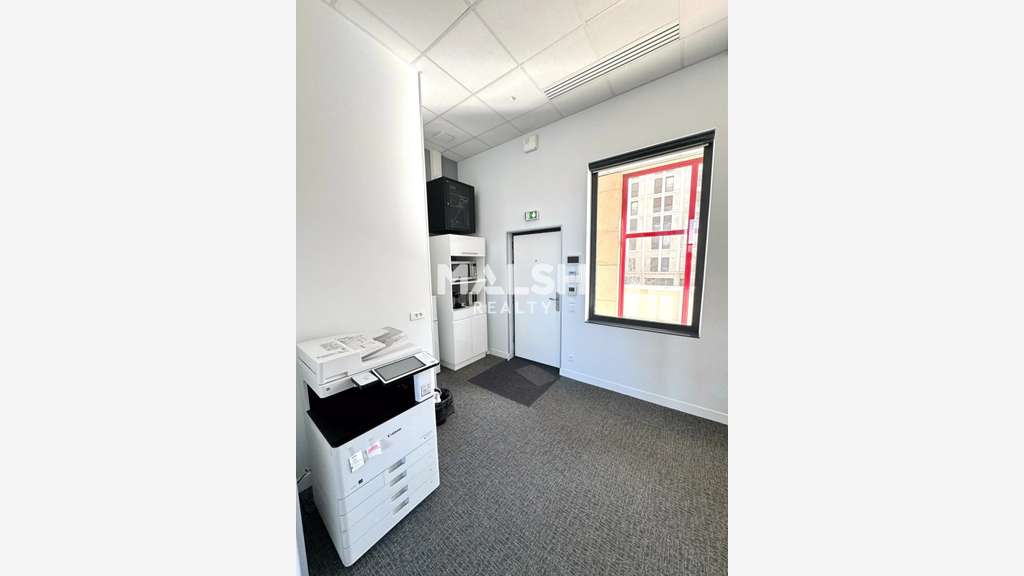 Bureaux rénovés 88m² ERP5 à louer Lyon 3 Part-Dieu