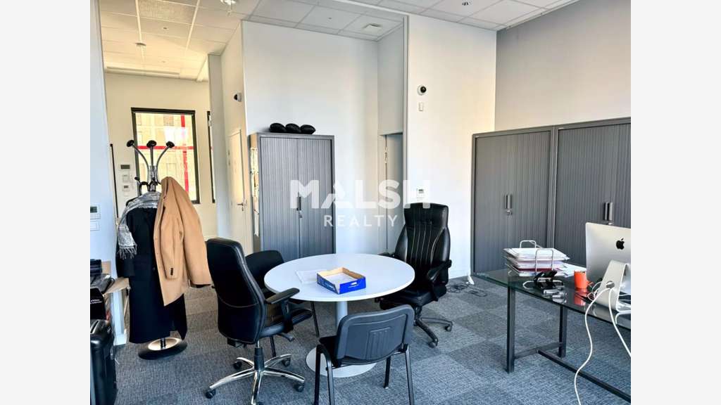 Bureaux rénovés 88m² ERP5 à louer Lyon 3 Part-Dieu