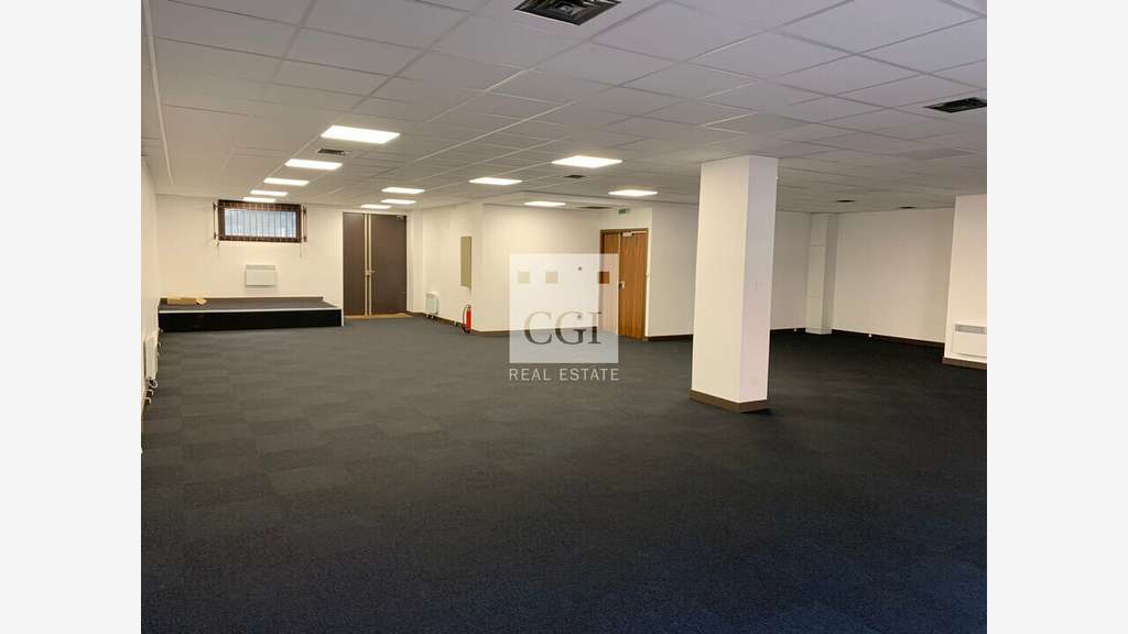 A louer bureaux 1716m² à Lyon 3e Bld Vivier Merle