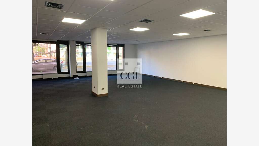 A louer bureaux 1716m² à Lyon 3e Bld Vivier Merle