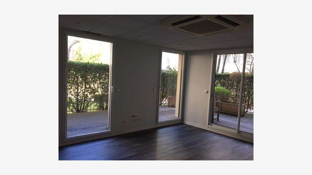 Bureaux à louer rue Saint Maximin Lyon 3eme