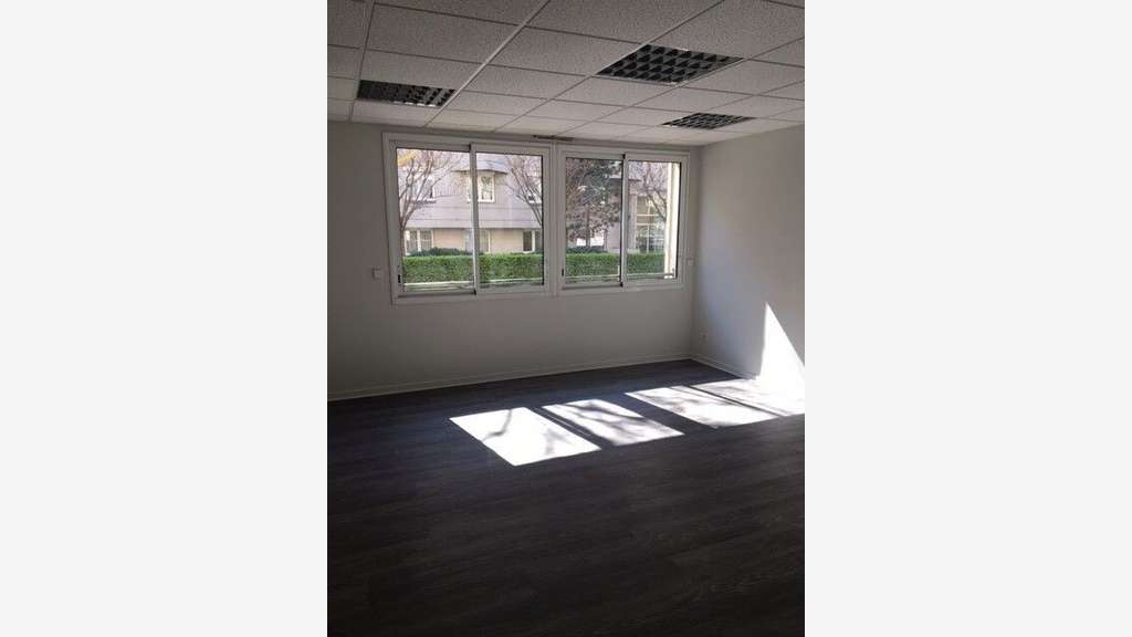 Bureaux à louer rue Saint Maximin Lyon 3eme