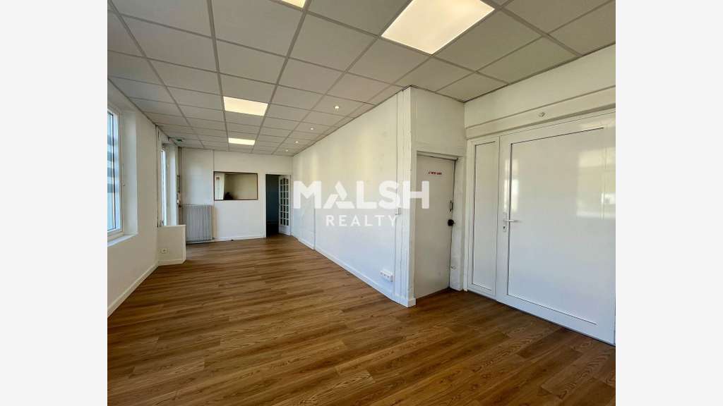 Location bureaux 90m² à Lyon Croix-Rousse.