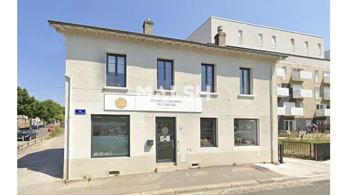 Location bureaux 90m² à Lyon Croix-Rousse.