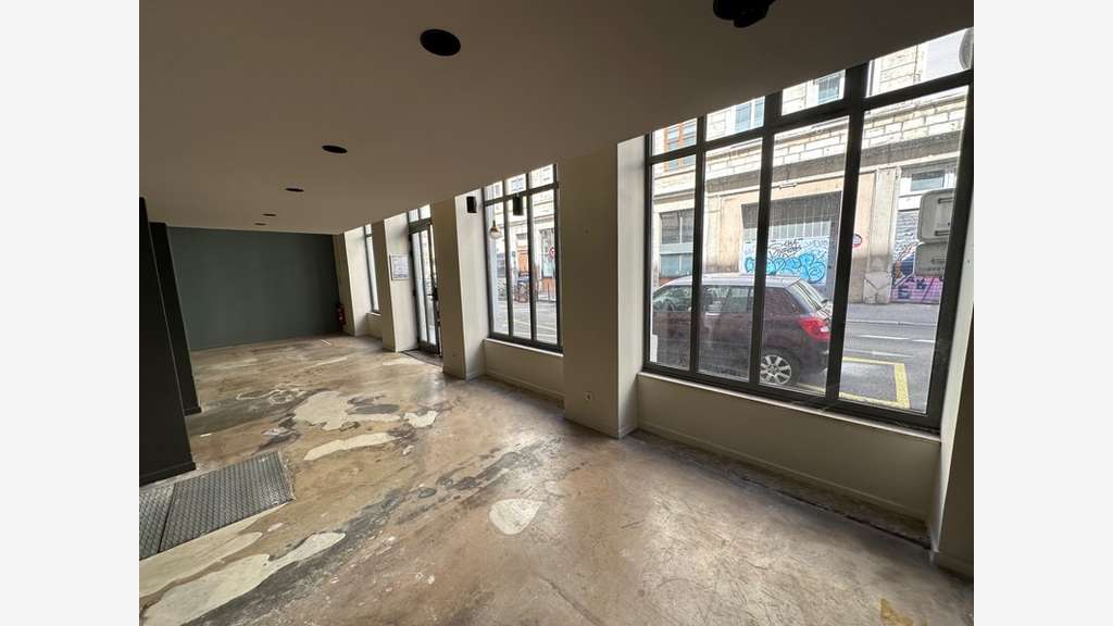 Local/bureau de 100m² à louer à Lyon 69004
