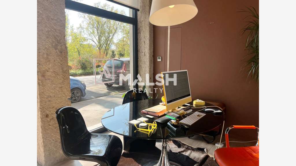 A louer bureaux 27m² RDC Cours d'Herbouville Lyon