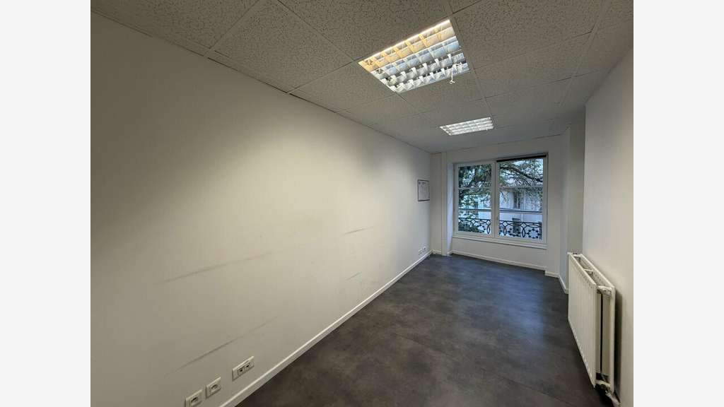 LYON 4 - BUREAUX à louer