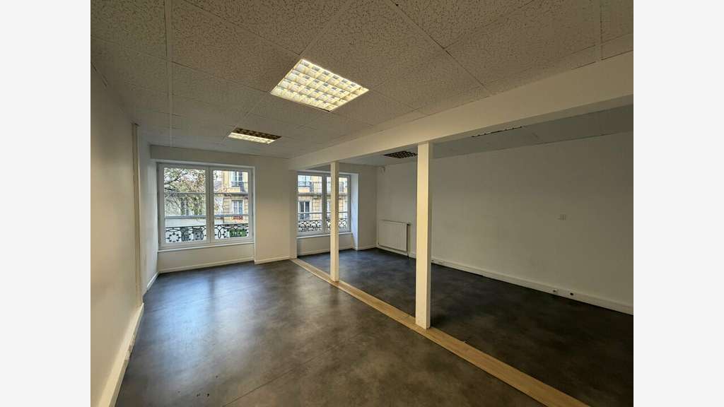 LYON 4 - BUREAUX à louer
