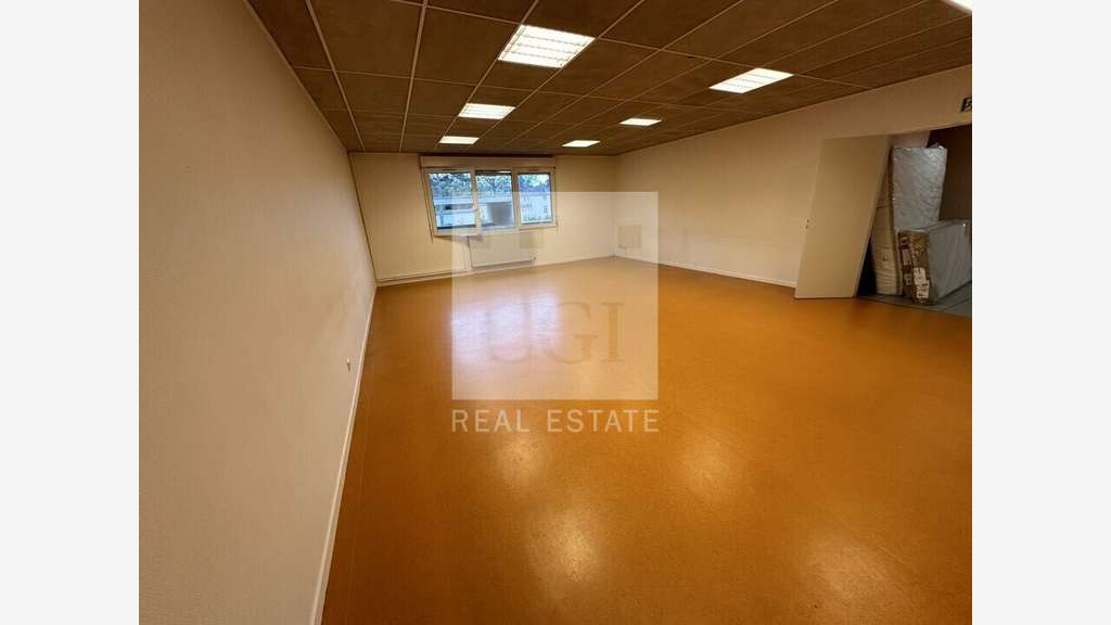 A louer bureaux 92m² RDC à Lyon 5e