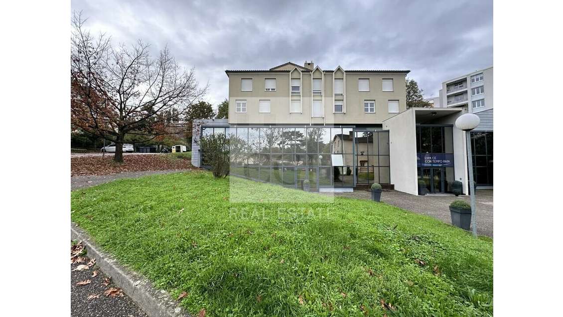 A louer bureaux 92m² RDC à Lyon 5e