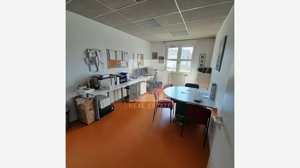 A louer bureaux 92m² RDC à Lyon 5e