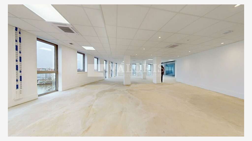 Bureaux rénovés à louer Lyon 5e proche St-Georges