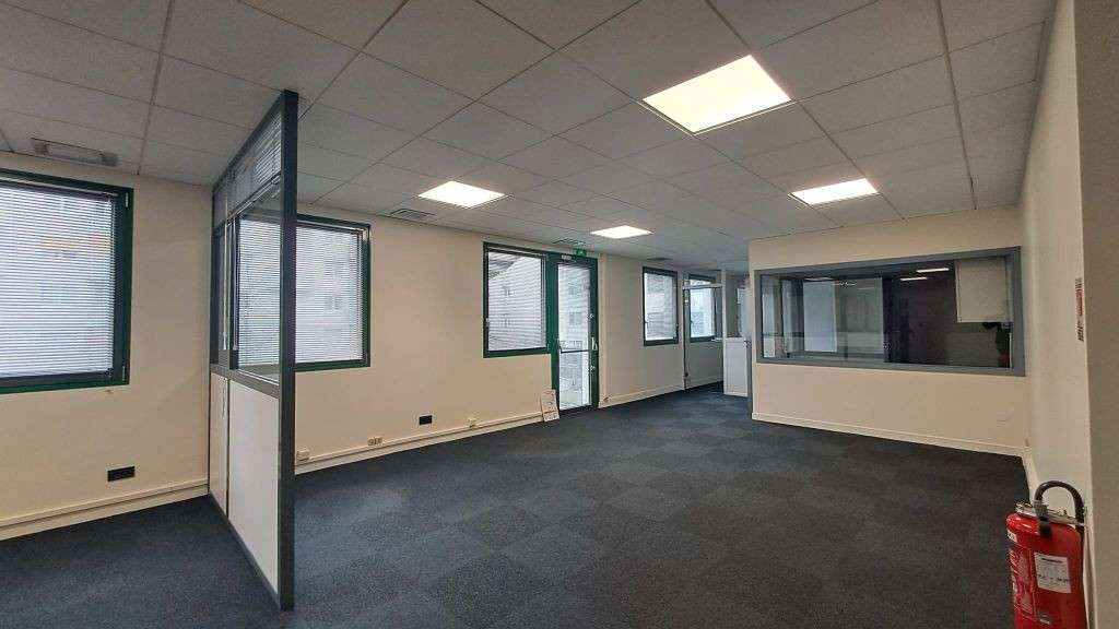 Bureaux 163m² à louer à Lyon secteur gare de Vaise
