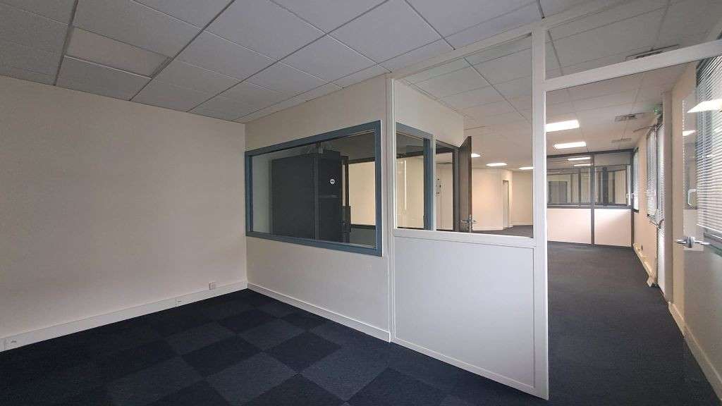 Bureaux 163m² à louer à Lyon secteur gare de Vaise