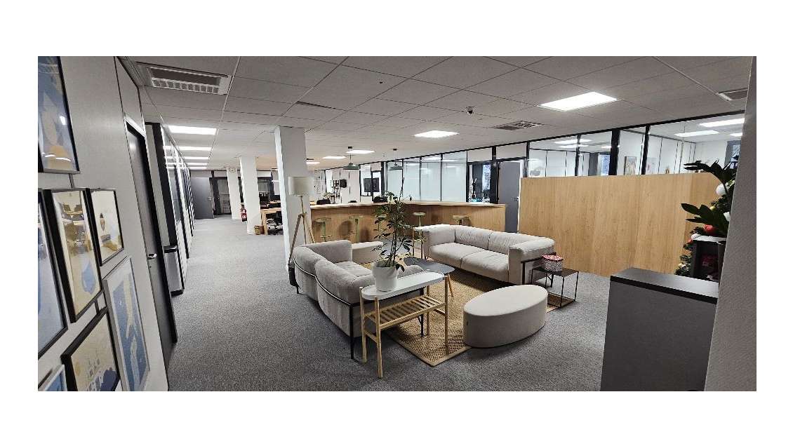 A louer bureaux de 734m² à Lyon 9 Gorge de Loup