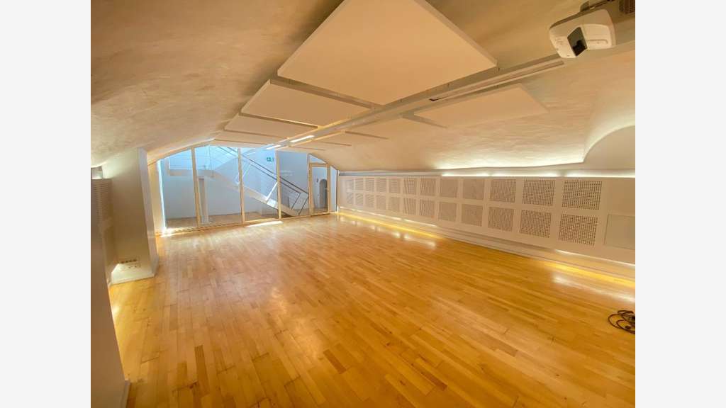 Bureaux modernes 920m² à louer à Lyon 1e