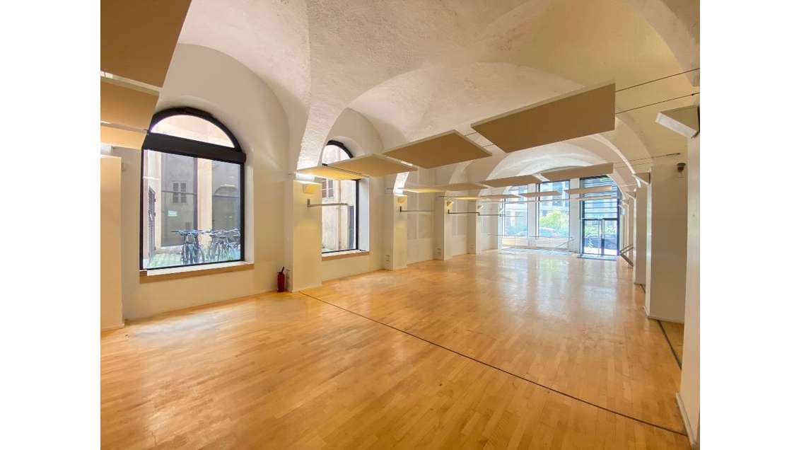 Bureaux modernes 920m² à louer à Lyon 1e