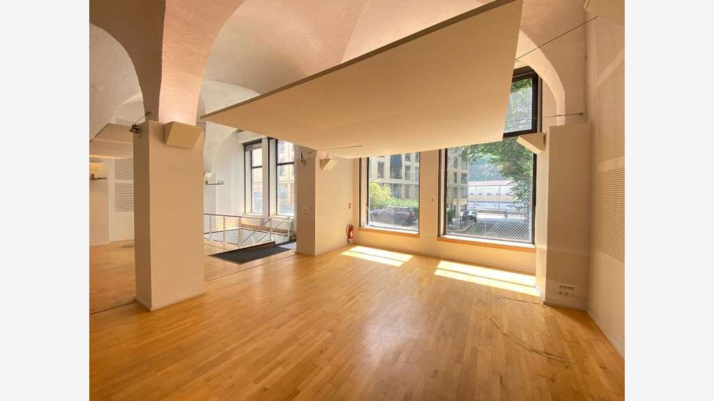 Bureaux modernes 920m² à louer à Lyon 1e