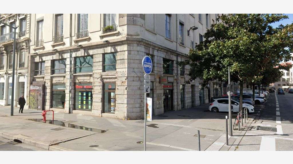 À louer local idéalement situé à Lyon centre 