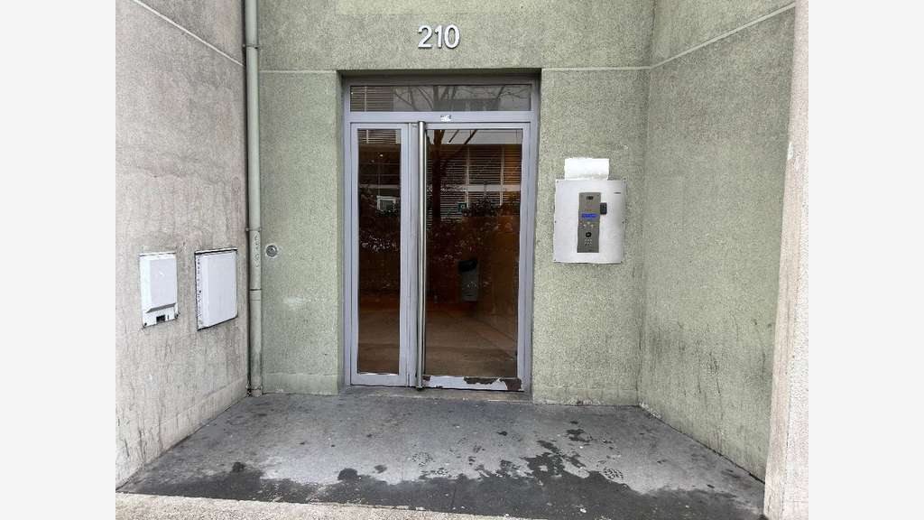 Location local 367m² à Villeurbanne