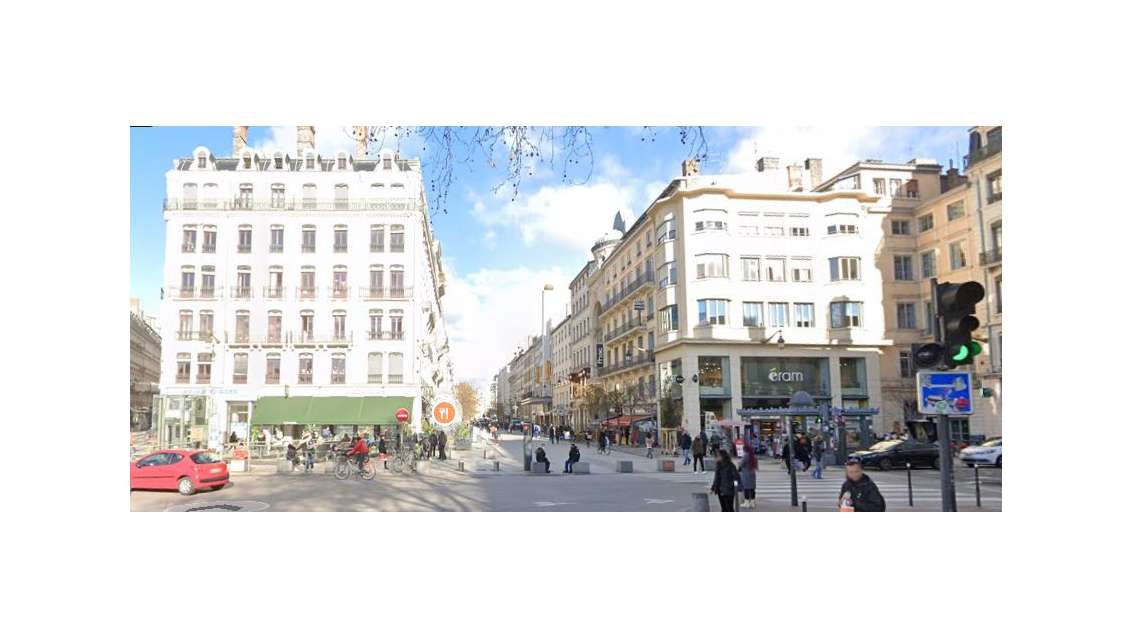 Loue bureaux à Lyon République place Bellecour