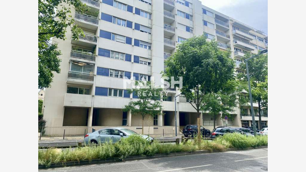 Bureaux 262m² 4 parkings à louer Lyon 6e Part-Dieu