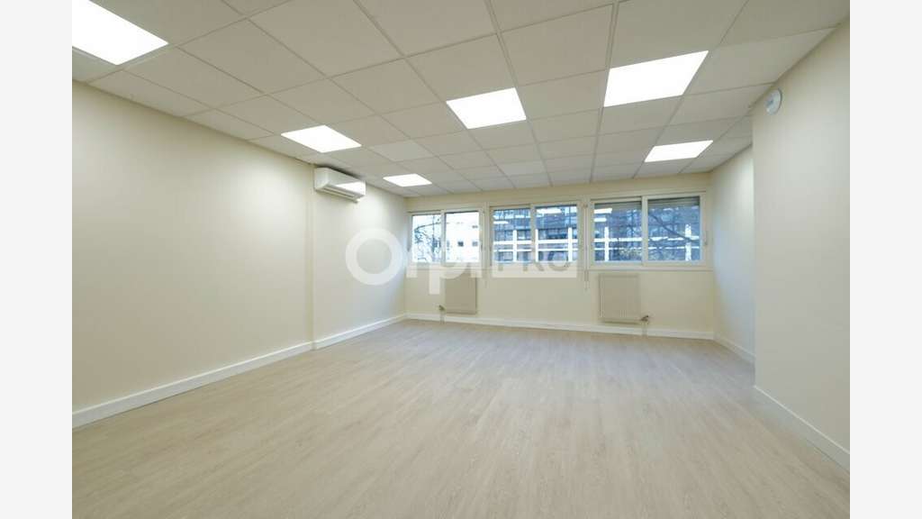 Bureaux à louer 265m² à Lyon 6e 