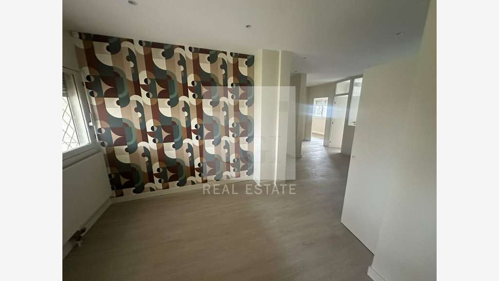 Bureaux climatisés 265m² à louer à Lyon 6e