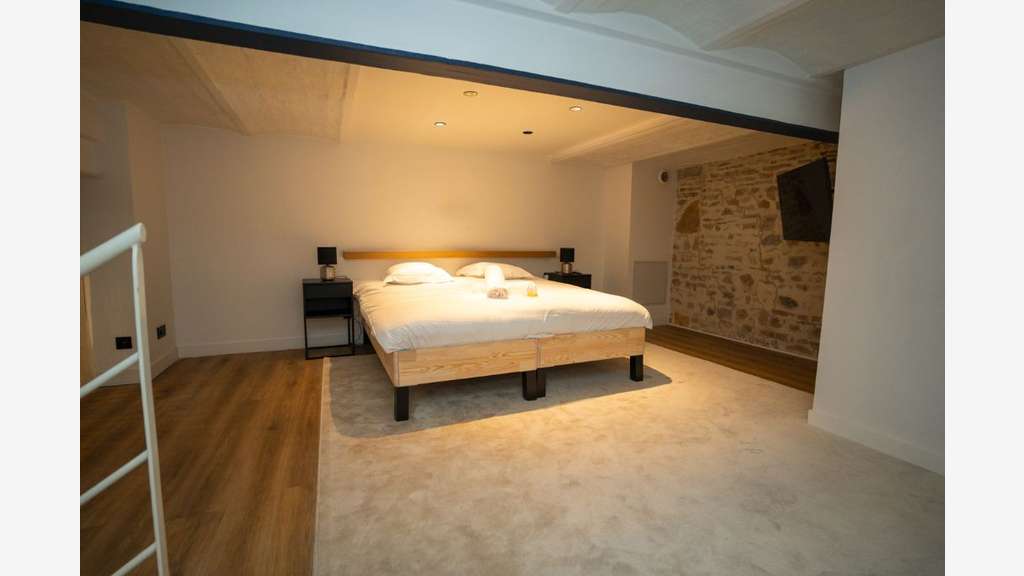 Magnifique local commercial 91m² à louer Lyon 6e