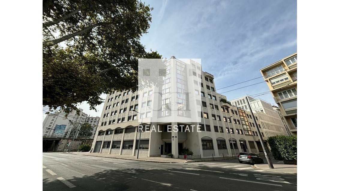 Bureaux 130m² à louer à Lyon 6ème Brotteaux