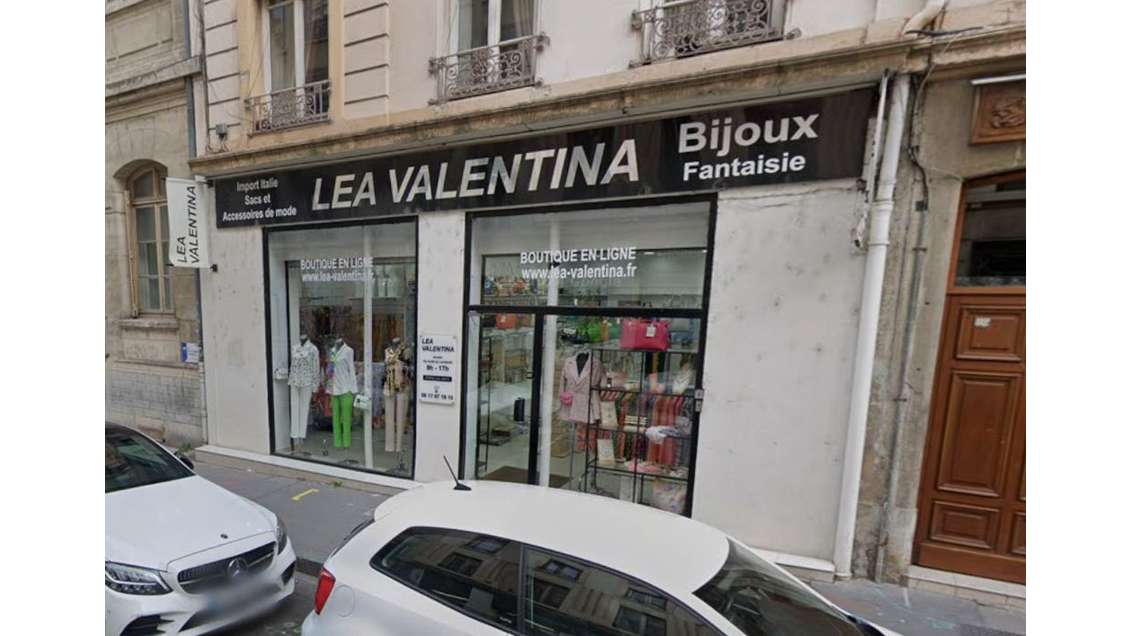 A louer local commercial à Lyon 6e rue Corneille