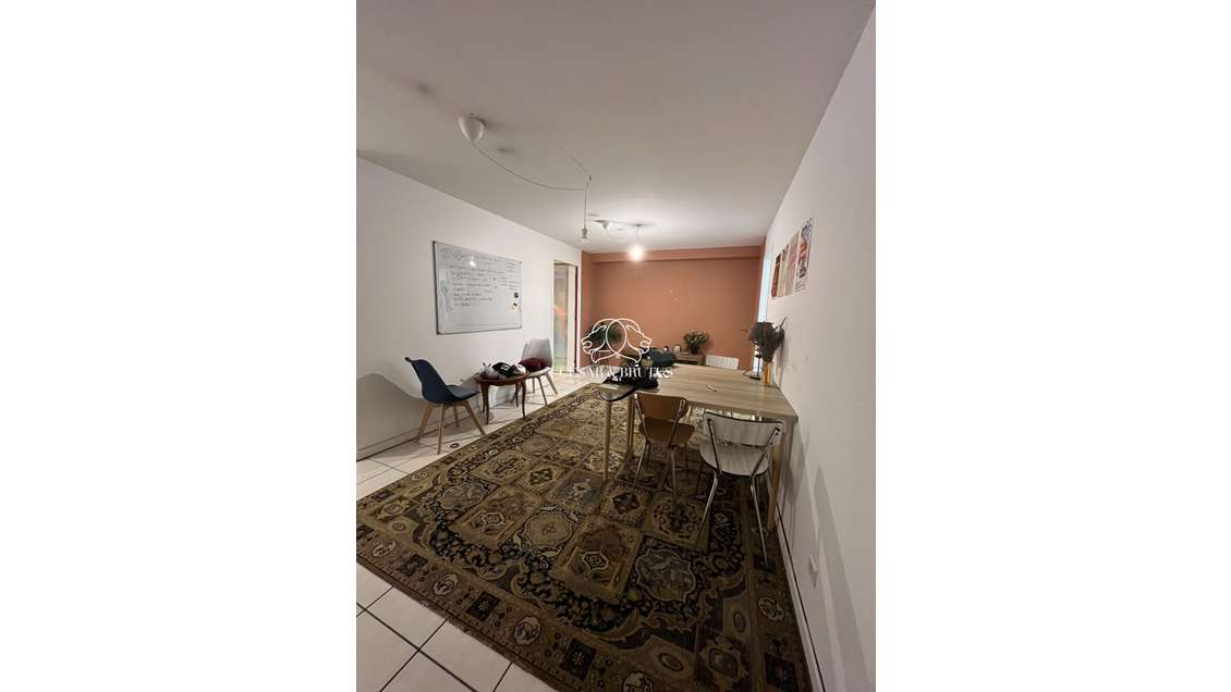 Local professionnel 65m² à louer à Lyon 6e