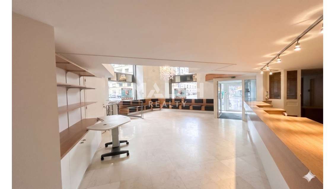 Local commercial à louer 274m² Lyon 6e Saxe
