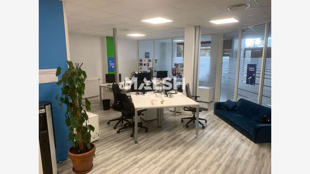 A louer bureaux 256m² Lyon 6e Parc de la Tête d'Or
