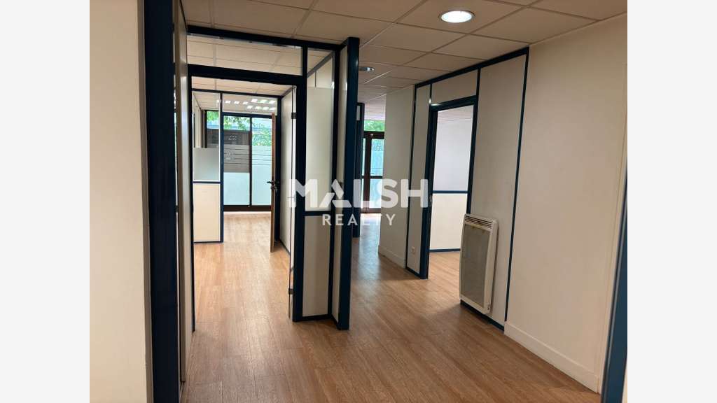 Location local commercial 132m² Lyon 6e Brotteaux