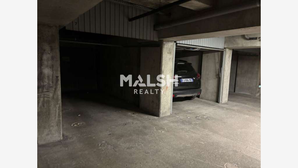 Location local commercial 132m² Lyon 6e Brotteaux