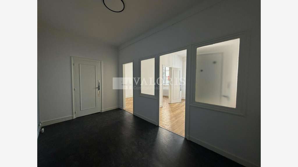 Bureaux de 43.20m² à louer au 1er étage à Lyon