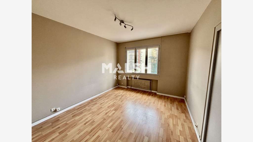 Bureaux 112m² + 2 parkings à louer Lyon 6e